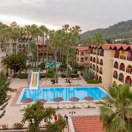 Club Tropical Hotel 4*