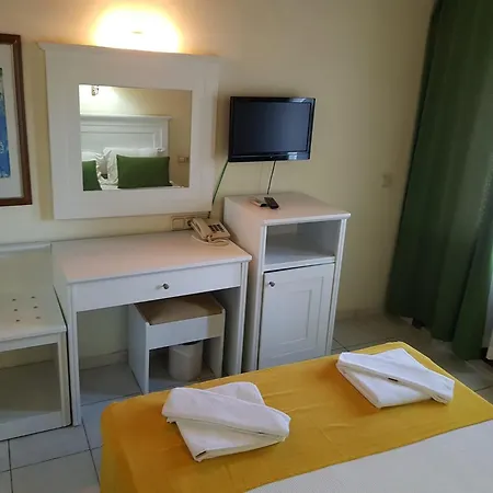 Hotell Club Tropical 4*