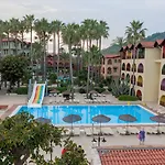 فندق Club Tropical