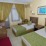 فندق Club Tropical 4*