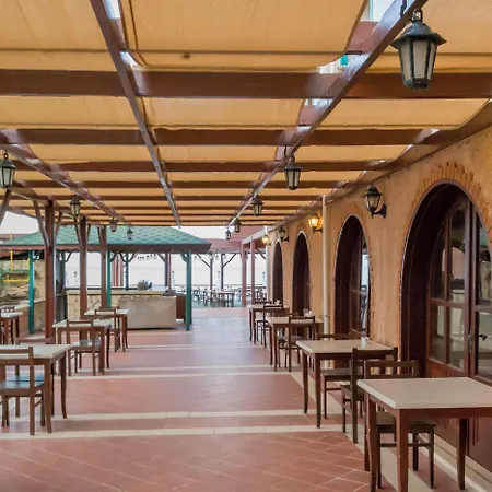 Ξενοδοχείο Club Tropical 4*