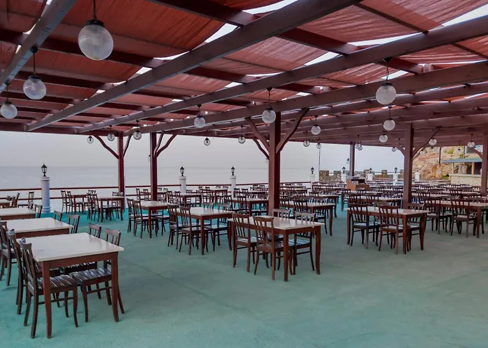 Club Tropical Hotell 4*
