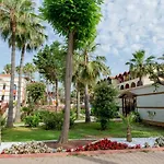 Club Tropical